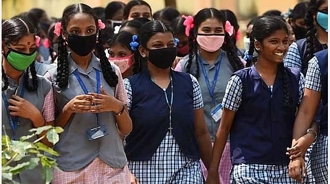 காலாண்டு விடுமுறை முடிந்து பள்ளிகள் இன்று திறப்பு