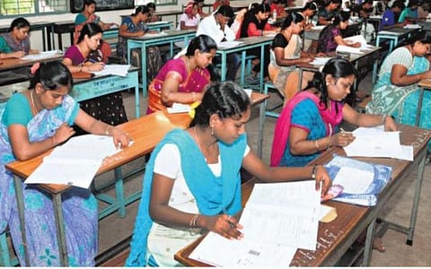 இடைநிலை ஆசிரியர் பயிற்சி தேர்வு முடிவு இன்று வெளியாகிறது