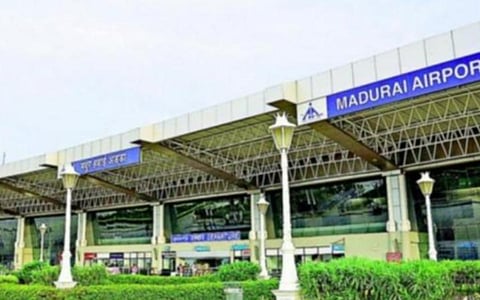 மதுரை விமான நிலையம்.