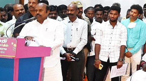 விழாவில் உரையாற்றும் அமைச்சர் எ.வ.வேலு