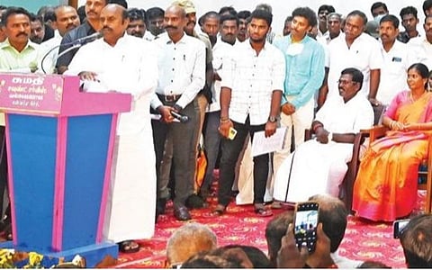 கள்ளக்குறிச்சியில் நடைபெற்ற விழாவில் உரையாற்றும் அமைச்சர் எ.வ.வேலு.