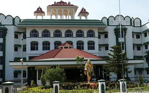பாலியல் வழக்கில் பெண் பிறழ்சாட்சியாக மாறினாலும் மருத்துவ ஆவணத்தின்படி தண்டனை வழங்கியது செல்லும்: உயர் நீதிமன்ற கிளை உத்தரவு