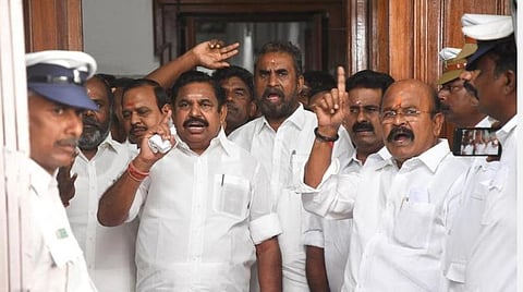 சட்டப்பேரவையில் நடந்த நிகழ்வுகளை கண்டித்து சென்னையில் இன்று அதிமுக எம்எல்ஏக்கள் உண்ணாவிரதம்