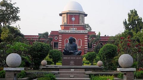 மாணவர்களின் பதிவேடுகள் டிஜிட்டல் மயமாக்கும் பணி; அண்ணா பல்கலையில் ரூ.77 கோடி முறைகேடு: தணிக்கை துறை தலைவர் அறிக்கையில் தகவல்