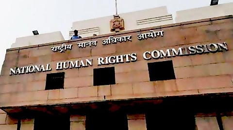 இந்திய கடற்படை துப்பாக்கிச் சூடு சம்பவம்: மனித உரிமை ஆணையத்தில் முறையிட ராமேசுவரம் மீனவர்கள் தீர்மானம்