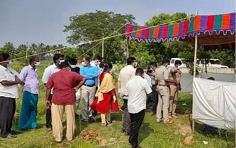 மதுராந்தகம் | மின்கம்பம் சாய்ந்து உயிரிழந்து புதைக்கப்பட்ட சிறுமியின் சடலத்தில் தலை மாயம்: மர்ம நபர்களை பிடிக்க போலீஸார் வலை