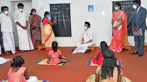 ஓர் ஆண்டு நிறைவு: இல்லம் தேடி கல்வித் திட்டம் இனிக்கிறதா மாணவர்களுக்கு..