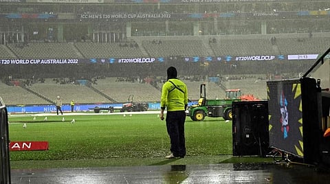 T20 WC | மழையால் ஒரே நாளில் இரு ஆட்டங்கள் ரத்து - குரூப் 1-ல் கடினமாகும் அரை இறுதி வாய்ப்பு