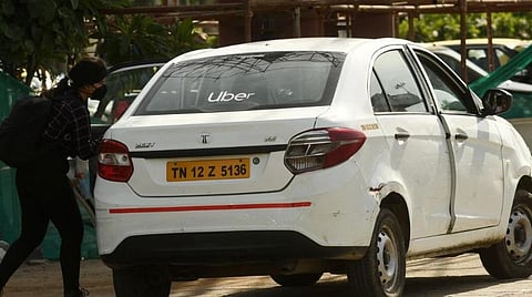 டாக்சி சேவையில் குறைபாடு - வாடிக்கையாளருக்கு ரூ.20,000 வழங்க உபேர் நிறுவனத்துக்கு உத்தரவு