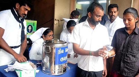மருத்துவமனைகளில் பொதுமக்களுக்கு நிலவேம்பு குடிநீர் வழங்க பொது சுகாதாரத் துறை உத்தரவு