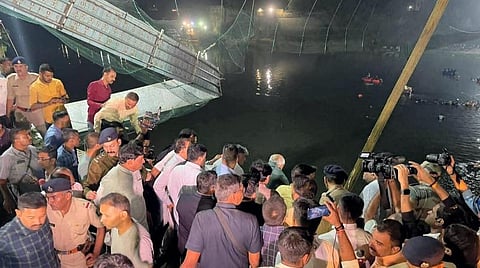 குஜராத் மோர்பி கேபிள் பாலம் விபத்து - பலி எண்ணிக்கை 68 ஆக அதிகரிப்பு