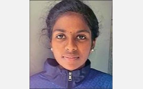 தேசிய அளவிலான சாகச முகாமில் பங்கேற்க திருப்பூர் அரசு கல்லூரி மாணவி தேர்வு