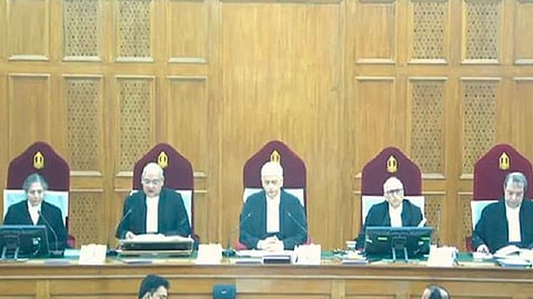 உச்ச நீதிமன்ற அரசியல் சாசன அமர்வு