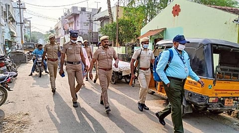கோவை கார் சிலிண்டர் வெடிப்பு சம்பவம் எதிரொலி | 43 இடங்களில் என்ஐஏ சோதனை - முக்கிய ஆவணங்கள், லேப்டாப், பறிமுதல்