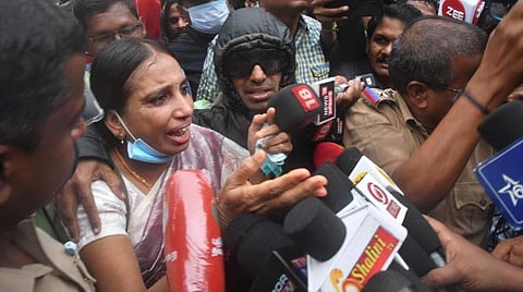 "தமிழ்நாட்டு மக்கள்மீது நம்பிக்கை உள்ளது; என்னை ஏற்றுக்கொள்வார்கள்" - விடுதலைக்கு பிறகு நளினி பேட்டி