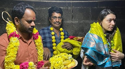 சென்னை காளிகாம்பாள் கோவிலில் நடிகை ஹன்சிகா சாமி தரிசனம்