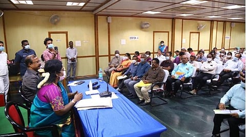 நிர்வாக ஆய்வுக் கூட்டத்தில் தமிழிசை சவுந்தரராஜன்.
