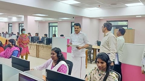 மின் நுகர்வோர் சேவை மையத்தில் ஆய்வு மேற்கொண்ட அமைச்சர் செந்தில்பாலாஜி