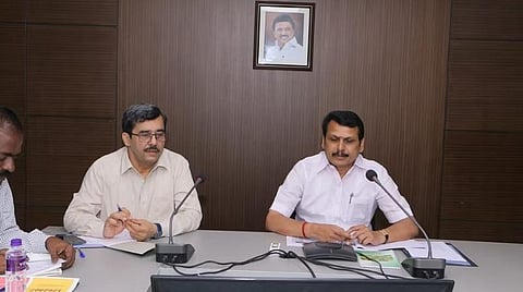 மின்இணைப்புடன் ஆதார் எண்ணை இணைத்தால் இலவச மின்சாரம் ரத்தாகும் என்பது தவறான தகவல்: அமைச்சர் செந்தில் பாலாஜி விளக்கம்