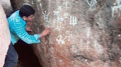 சிறுமலையில் அழிந்துவரும் பாறை ஓவியங்கள் பாதுகாக்கப்படுமா?