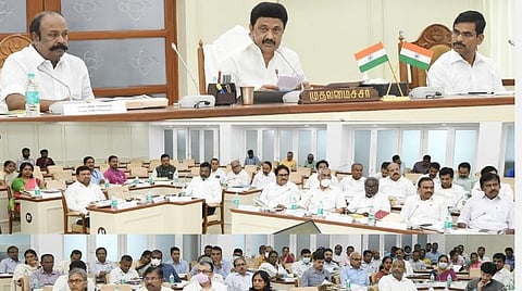 முதல்வர் தலைமையில் நடைபெற்ற ஆய்வுக் கூட்டம்