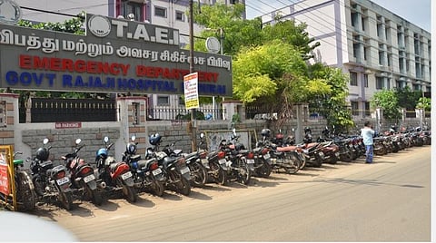 மதுரை | நாக்கிற்கு அடியில் உள்ள நீர் கட்டியை அகற்ற அறுவை சிகிச்சை - குழந்தையின் உயிரை காப்பாற்றி அரசு மருத்துவர்கள் சாதனை