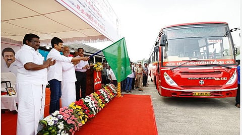 பேருந்தை தொடங்கி வைத்த உதயநிதி ஸ்டாலின்