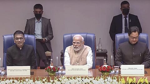 மும்பை தீவிரவாத தாக்குதல் நினைவு தினம்: உயிரிழந்தவர்களுக்கு பிரதமர் மோடி புகழஞ்சலி