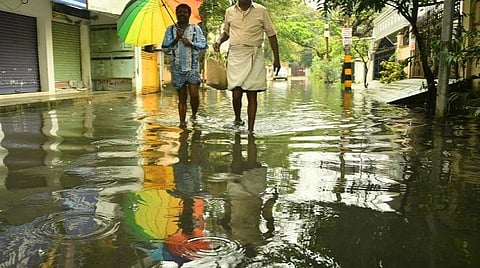 சேலத்தில் பகலில் மழை, இரவில் கடும் குளிர்
