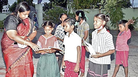 இல்லம் தேடி கல்வி திட்டத்தின் பயன்கள்: ஆய்வில் இறங்கியுள்ளது பள்ளிக் கல்வித்துறை