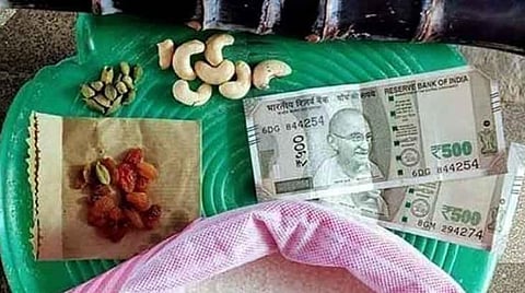 குடும்ப அட்டைகளுக்கு பொங்கல் பரிசு; ரூ.1,000 ரொக்கமாக வழங்க ஆலோசனை: முதல்வர் விரைவில் அறிவிப்பு?