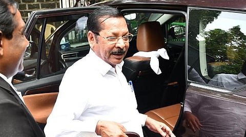 மகனுக்கு பதவி கிடைக்காததால் அதிருப்தி? - ஆர்.எஸ்.பாரதி கொந்தளிப்பின் பின்னணி தகவல்