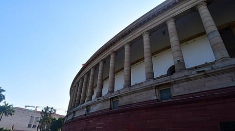 பழங்குடியினர் பட்டியலில் நரிக்குறவர், குருவிக்காரர் - மக்களவையில் ஒருமனதாக மசோதா நிறைவேற்றம்