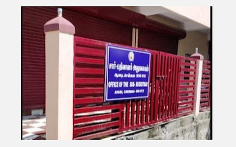 ஆவடி சார்பதிவாளர் அலுவலகத்தில் குடியரசு தலைவர், பிரதமரின் படங்களை அகற்றியதாக புகார்: திமுகவினர் மீது பாஜக குற்றச்சாட்டு