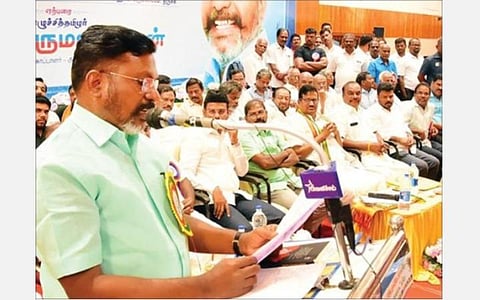 திருச்சியில் நடைபெற்ற மணி விழாவில் பேசுகிறார் விசிக தலைவர் திருமாவளவன். உடன் தமிழக காங்கிரஸ் கட்சித் தலைவர் கே.எஸ்.அழகிரி, எம்எல்ஏ ப.அப்துல்சமது உள்ளிட்டோர்.படம்: ஜி.ஞானவேல்முருகன்