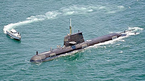 கையருகே கிரீடம் - 23: நீர்மூழ்கி கப்பலில் பணியாற்றலாம் வாங்க!