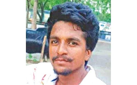 தினேஷ் குமார்