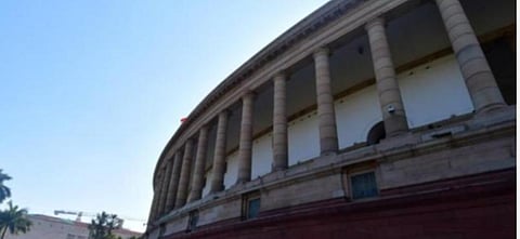 நரிக்குறவர், குருவிக்காரர் சமூகத்தினரை எஸ்.டி. பிரிவில் சேர்க்கும் மசோதா நிறைவேற்றம்
