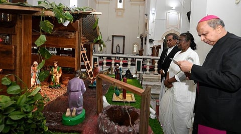 தேவாலயத்தில் குடியரசுத் தலைவர் திரவுபதி முர்மு