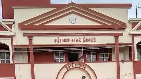 ஸ்ரீரங்கம் கோயிலின் விஐபி பாஸ் கேட்டு மிரட்டியதாக பாஜக நிர்வாகிகள் மீது வழக்கு