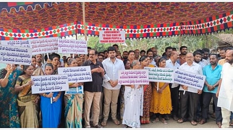 புதுச்சேரி | பாஜக ஆதரவு எம்எல்ஏ போராட்டம்: முதல்வரை விமர்சித்ததால் என்.ஆர்.காங், அதிமுக எதிர்ப்பு