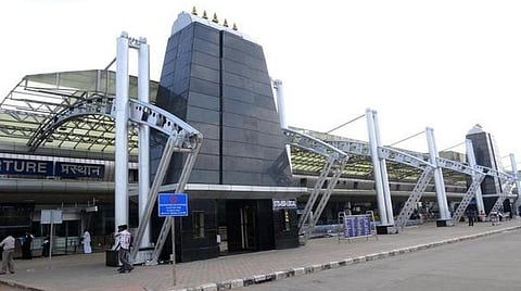 திருச்சி விமானநிலையத்தில் கடந்தாண்டில் ரூ.34.7 கோடி மதிப்பிலான 157 கிலோ கடத்தல் தங்கம் பறிமுதல்: குருவிகளை கண்காணிக்க புதிய செயலி