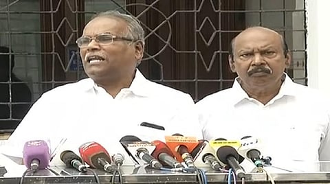 செய்தியாளர்களிடம் பேசிய கே.பாலகிருஷ்ணன்