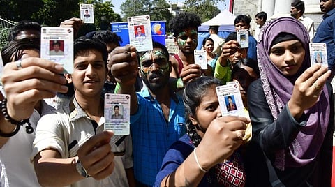 தேசிய வாக்காளர் தினம்: பள்ளி மாணவர்களுக்கு விநாடி-வினா போட்டி