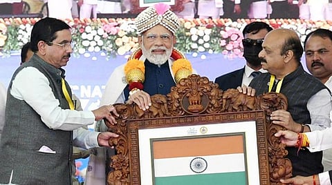 சுவாமி விவேகானந்தருக்கு பிரதமர் மோடி புகழாரம்