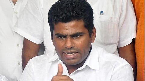 முதல்வர் கொண்டுவந்த தீர்மானத்தில் பொய்யான தகவல் இருப்பதாக புகார்: மன்னிப்பு கேட்க அண்ணாமலை வலியுறுத்தல்