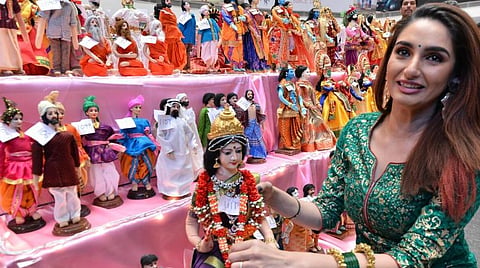 இந்தியில் அறிமுகமாகிறார் ராகினி திவேதி