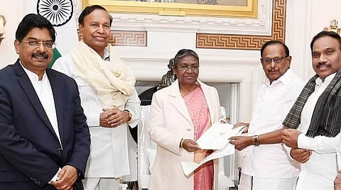 ஆளுநர் குறித்த திமுக புகார் கடிதத்தை மத்திய அரசுக்கு அனுப்பினார் குடியரசு தலைவர்