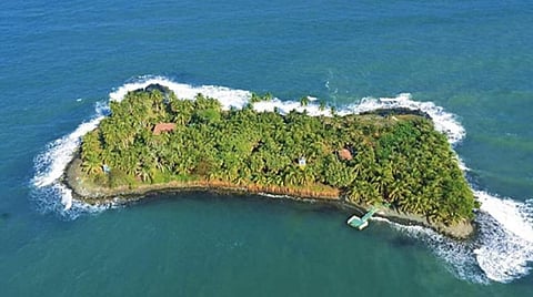 விற்பனைக்கு வந்துள்ள தீவு