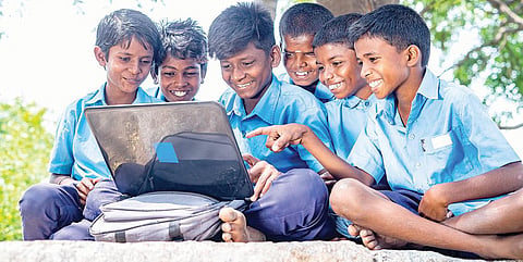 ஊடக உலா - 26: கல்விக்கான பிரத்தியேக வானொலி